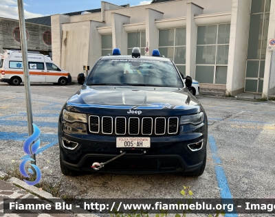 Jeep Grand Cherokee IV serie restyle 
Polizia Penitenziaria 
Servizio Traduzioni e Piantonamenti 
Allestimento Autocarrozzeria Moderna 
POLIZIA PENITENZIARIA 005 AH
Parole chiave: Jeep Grand_Cherokee_IVserie_restyle POLIZIAPENITENZIARIA005AH