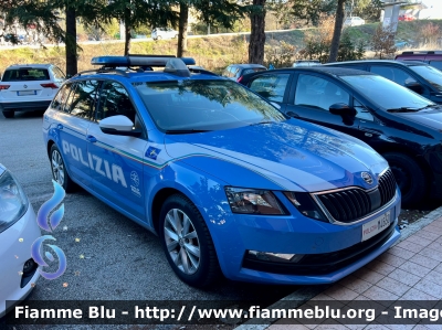 Skoda Octavia Wagon 4x4 V serie 
Polizia di Stato 
Polizia Stradale in servizio sulla A24/A25 “Strada dei Parchi”
Allestimento Focaccia 
POLIZIA M4650
Parole chiave: Skoda Octavia_Wagon_4x4_Vserie POLIZIAM4650