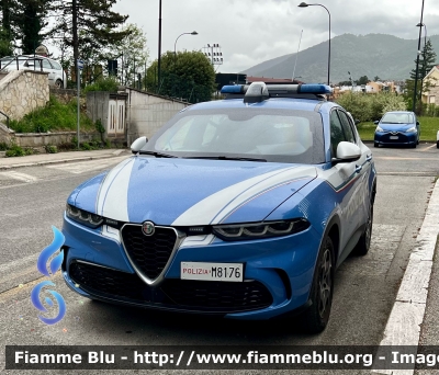 Alfa Romeo Tonale
Polizia di Stato 
Squadra Volante 
Allestimento FCA
POLIZIA M8176
Parole chiave: Alfa-Romeo Tonale POLIZIAM8176