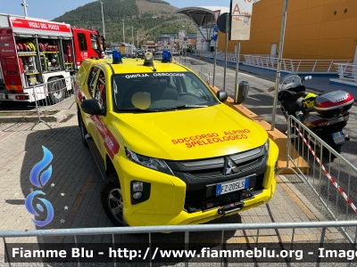 Mitsubishi L200 VI serie 
Corpo Nazionale Soccorso Alpino e Speleologico 
CNSAS Abruzzo 
XX Delegazione Abruzzo 
Allestimento Totani 
Parole chiave: Mitsubishi L200_VIserie