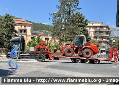 New Holland W130B
Vigili del Fuoco 
Comando Provinciale di L’Aquila 
VF 26824
Parole chiave: New Holland_W130B VF26824