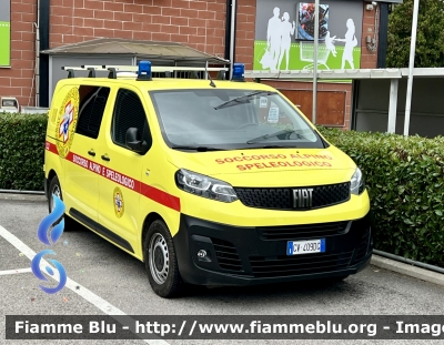 Fiat Scudo V serie 
Corpo Nazionale Soccorso Alpino e Speleologico 
CNSAS Abruzzo 
Allestimento Totani 
Parole chiave: Fiat Scudo_Vserie