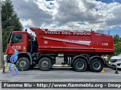 Mercedes-Benz Actros 4141 III serie 
Vigili del Fuoco 
Comando Provinciale Di L’Aquila 
Allestimento Scarrabile Guimatrag 
Con Cisterna Kilolitrica da 14,500Lt allestimento Baribbi 
VF 26418
Parole chiave: Mercedes-Benz Actros_4141_IIIserie VF26418