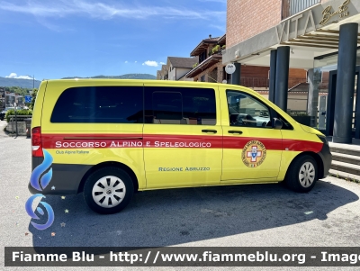 Mercedes-Benz Vito III serie
Corpo Nazionale Soccorso Alpino e Speleologico 
CNSAS Abruzzo 
Club Alpino Italiano Regione Abruzzo 
Parole chiave: Mercedes-Benz Vito_IIIserie