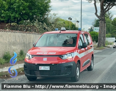 Fiat E-Dobló 
Vigili del Fuoco 
Comando Provinciale di L’Aquila 
VF 33443
Parole chiave: Fiat E-Dobló VF33443