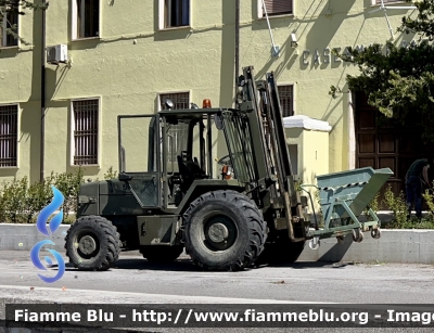 JCB 930
Esercito Italiano 
IX Reggimento Alpini L’aquila 
EI 355893
Parole chiave: JCB 930 EI355893