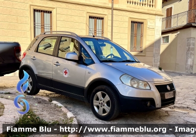 Fiat Sedici 
Croce Rossa Italiana 
Comitato Regionale Abruzzo 
CRI 712 AA
Parole chiave: Fiat Sedici CRI712AA