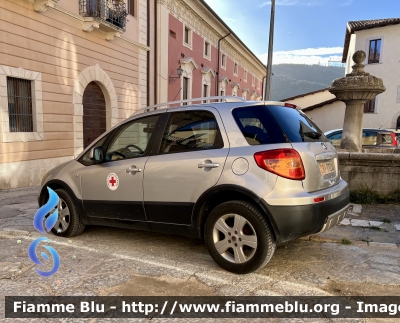 Fiat Sedici 
Croce Rossa Italiana 
Comitato Regionale Abruzzo 
CRI 712 AA
Parole chiave: Fiat Sedici CRI712AA