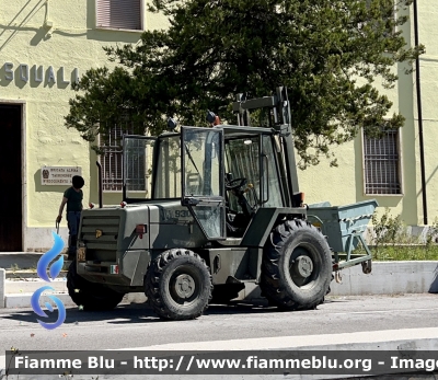 JCB 930
Esercito Italiano 
IX Reggimento Alpini L’aquila 
EI 355893
Parole chiave: JCB 930 EI355893