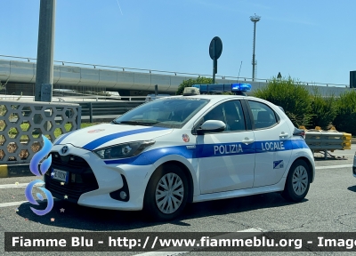 Toyota Yaris Hybrid IV serie 
Polizia Locale
Comune di Fiumicino (RM)
Cod.Automezzo 09
Parole chiave: Toyota Yaris_Hybrid_IVserie