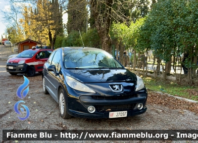 Peugeot 207 
Vigili del Fuoco
Comando Provinciale Di Livorno 
Versione 3 porte
Vettura acquisita da confisca 
VF 27097
Parole chiave: Peugeot 207 VF27097