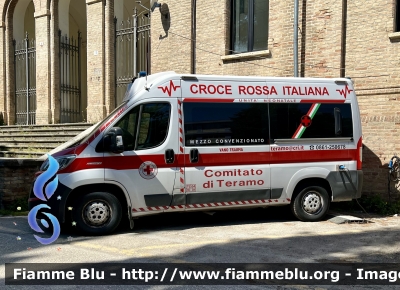 Fiat Ducato X290
Croce Rossa Italiana 
Comitato di Teramo 
Allestimento VEIKO
CRI 992 AE
Parole chiave: Fiat Ducato_X290 Ambulanza CRI992AE