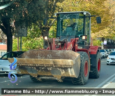 New Holland W130B
Vigili del Fuoco 
Comando Provinciale di L’Aquila
VF 26824
Parole chiave: New Holland_W130B VF26824