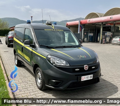 Fiat Dobló IV serie 
Guardia di Finanza 
GdiF 191 BR 
Particolare Logo 250 Anni
Parole chiave: Fiat Dobló_IVserie GDIF191BR