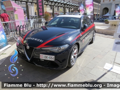 Alfa Romeo Nuova Giulia Quadrifglio 
Carabinieri
Nucleo Operativo e Radiomobile di Roma 
CC DK 554
Parole chiave: Alfa Romeo Nuova_Giulia_Quadrifoglio CCDK554