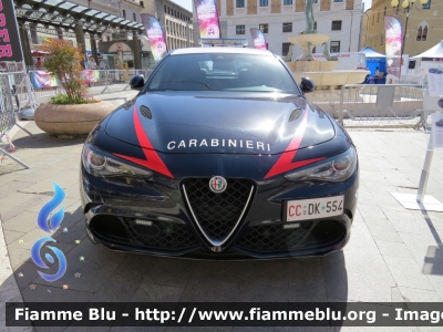 Alfa Romeo Nuova Giulia Quadrifglio 
Carabinieri
Nucleo Operativo e Radiomobile di Roma 
CC DK 554
Parole chiave: Alfa Romeo Nuova_Giulia_Quadrifoglio CCDK554