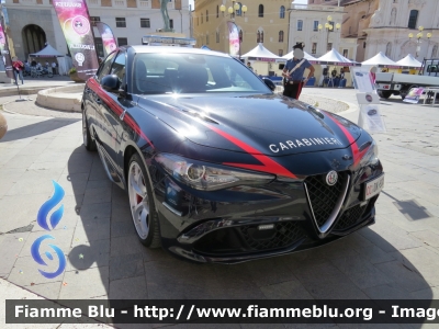 Alfa Romeo Nuova Giulia Quadrifglio 
Carabinieri
Nucleo Operativo e Radiomobile di Roma 
CC DK 554
Parole chiave: Alfa Romeo Nuova_Giulia_Quadrifoglio CCDK554