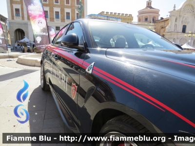 Alfa Romeo Nuova Giulia Quadrifglio 
Carabinieri
Nucleo Operativo e Radiomobile di Roma 
CC DK 554
Parole chiave: Alfa Romeo Nuova_Giulia_Quadrifoglio CCDK554