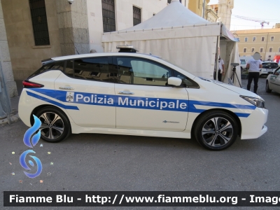 Nissan Leaf
Polizia Municipale 
Comune Di L'Aquila
Allestimento Oriente spa
POLIZIA LOCALE 951 AD
Parole chiave: Nissan Leaf POLIZIALCALE951AD