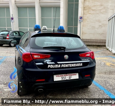 Alfa Romeo Nuova Giulietta Restyle 
Polizia Penitenziaria 
POLIZIA PENITENZIARIA 951 AF
Parole chiave: Alfa-Romeo Nuova_Giulietta_restyle POLIZIAPENITENZIARIA951AF