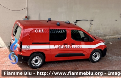 Fiat E-Dobló 
Vigili del Fuoco 
Direzione Regionale Abruzzo
VF 33444
Parole chiave: Fiat E-Dobló VF33444