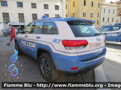 Jeep Grand Cherokee
Polizia di Stato 
POLIZIA M4927
Parole chiave: Jeep Grand_Cherokee POLIZIAM4927