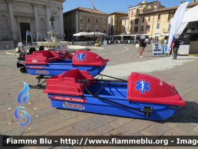 Equinox-Rescue Boggan sci
Vigili del Fuoco
Comando Provinciale di L'Aquila
Barella da soccorso a traino universale per motoslitta e quad cingolati allestimento speciale da soccorso
allestitore Motorparma
Parole chiave: Equinox-Rescue Boggan_sci