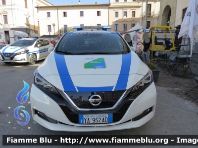 Nissan Leaf 
Polizia Municipale
Comune Di L'Aquila 
Allestimento Oriente spa
POLIZIA LOCALE 952 AD
Parole chiave: Nissan Leaf POLIZIALOCALE952AD