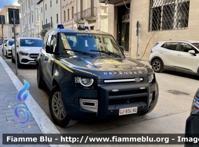 Land Rover Defender 110 II serie 
Guardia di Finanza 
Soccorso Alpino
Allestimento Elevox 
GdiF 834 BQ
Parole chiave: Land-Rover Defender_110_IIserie GDIF834BQ