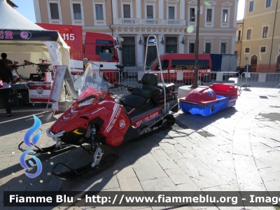 Polaris Titan Touring 800
Vigili del Fuoco 
Comando Provinciale di L'Aquila 
Motoslitta allestimento speciale da soccorso 
allestitore Motorparma
Parole chiave: Polaris Titan_Touring_800