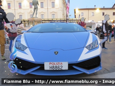 Lamborghini Huracàn LP 610-4
Polizia di Stato
Polizia Stradale 
Allestita Lamborghini
Decorazione Grafica Artlantis 
POLIZIA H8862
con stemma celebrativo "70 anni Polizia Stradale"
Parole chiave: Lamborghini Huracan_LP_610-4 POLIZIAH8862