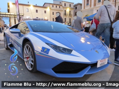 Lamborghini Huracàn LP 610-4
Polizia di Stato
Polizia Stradale 
Allestita Lamborghini
Decorazione Grafica Artlantis 
POLIZIA H8862
con stemma celebrativo "70 anni Polizia Stradale"
Parole chiave: Lamborghini Huracan_LP_610-4 POLIZIAH8862