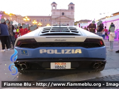 Lamborghini Huracàn LP 610-4
Polizia di Stato
Polizia Stradale 
Allestita Lamborghini
Decorazione Grafica Artlantis 
POLIZIA H8862
con stemma celebrativo "70 anni Polizia Stradale"
Parole chiave: Lamborghini Huracan_LP_610-4 POLIZIAH8862