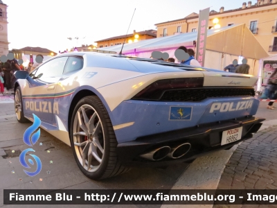 Lamborghini Huracàn LP 610-4
Polizia di Stato
Polizia Stradale 
Allestita Lamborghini
Decorazione Grafica Artlantis 
POLIZIA H8862
con stemma celebrativo "70 anni Polizia Stradale"
Parole chiave: Lamborghini Huracan_LP_610-4 POLIZIAH8862