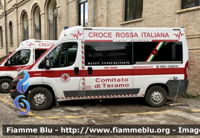 Fiat Ducato X290
Croce Rossa Italiana 
Comitato di Teramo
Allestimento VEIKO 
CRI 992 AE
Parole chiave: Fiat Ducato_X290 CRI992AE