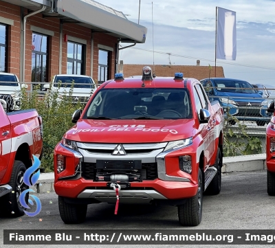 Mitsubishi L200 V serie restyle 
Vigili del Fuoco 
Allestimento Totani 
Automezzi in fase di consegna 
Parole chiave: Mitsubishi L200_Vserie_restyle