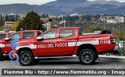 Mitsubishi L200 V serie restyle 
Vigili del Fuoco 
Allestimento Totani 
Automezzi in fase di consegna 
Parole chiave: Mitsubishi L200_Vserie_restyle