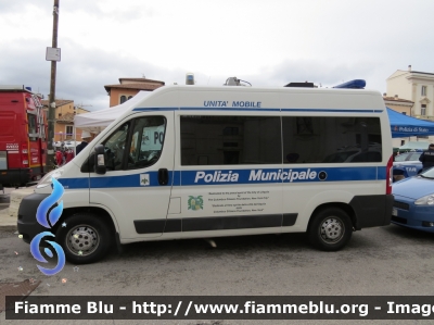 Peugeot Boxer III serie
Polizia Municipale
Comune di L'Aquila
Unità Mobile
Allestimento Bertazzoni
POLIZIA LOCALE YA 609 AJ
Parole chiave: Peugeot Boxer_IIIserie POLIZIALOCALEYA609AJ