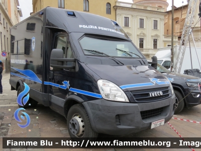 Iveco Daily IV serie per 41 BIS
Polizia Penitenziaria
Nucleo Traduzioni e Piantonamenti 
Automezzo per traduzione detenuti sottoposti al 41BIS
Allestimento Repetti
POLIZIA PENITENZIARIA 791 AE
Parole chiave: Iveco Daily_IVserie POLIZIAPENITENZIARIA791AE