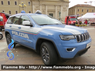 Jeep Grand Cherokee
Polizia di Stato
POLIZIA M4928
Parole chiave: Jeep Grand_Cherokee POLIZIAM4928