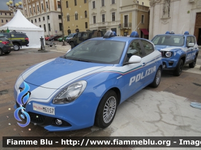 Alfa Romeo Nuova Giulietta Restyle
Polizia di Stato
Allestimento NCT
Decorazione Grafica Artlantis
POLIZIA M6157
Parole chiave: Alfa-Romeo Nuova_Giulietta_restyle POLIZIAM6157