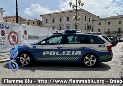 Skoda Octavia Wagon V serie 
Polizia di Stato 
Polizia Stradale 
Allestimento Focaccia 
POLIZIA M4722
Parole chiave: Skoda Octavia_Wagon_Vserie POLIZIAM4722