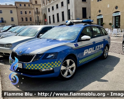 Skoda Octavia Wagon V serie 
Polizia di Stato 
Polizia Stradale 
Allestimento Focaccia 
POLIZIA M4722
Parole chiave: Skoda Octavia_Wagon_Vserie POLIZIAM4722