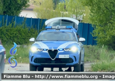 Alfa Romeo Tonale
Polizia di Stato 
Squadra Volante 
Allestimento FCA
POLIZIA M8176
Parole chiave: Alfa-Romeo Tonale POLIZIAM8176