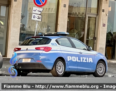 Alfa Romeo Nuova Giulietta Restyle 
Polizia di Stato 
Allestimento NCT Nuova Carrozzeria Torinese 
POLIZIA M1412
Parole chiave: Alfa-Romeo Nuova_Giulietta_restyle POLIZIAM1412