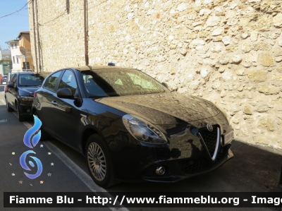 Alfa Romeo Nuova Giulietta restyle
Carabinieri
CC DY 508
Parole chiave: Alfa-Romeo Nuova_Giulietta_restyle CCDY508