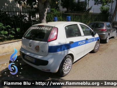 Fiat Punto EVO
Polizia Locale
Comune Di Scurcola Marsicana
Parole chiave: Fiat Punto_EVO