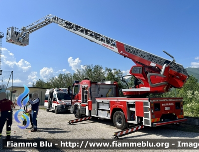 Iveco EuroCargo 160E32 IV serie 
Vigili del Fuoco 
Comando Provinciale Di L’Aquila 
AutoScala articolata M32L-AS da 32 Metri 
Allestimento Magirus 
VF 32928
Parole chiave: Iveco EuroCargo_160E32_IVserie VF32928