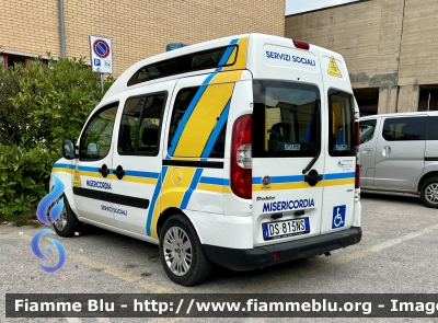 Fiat Dobló II serie
Misericordia di L’Aquila 
Allestimento Mariani Fratelli 
(Ex Misericordia di Popiglio (PT)
Parole chiave: Fiat Dobló_IIserie