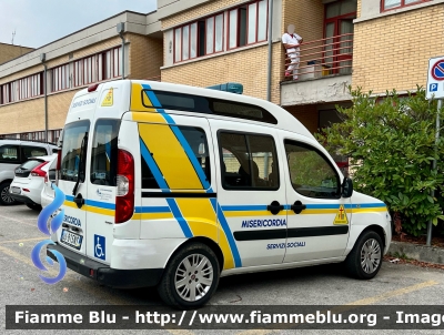 Fiat Dobló II serie
Misericordia di L’Aquila 
Allestimento Mariani Fratelli 
(Ex Misericordia di Popiglio (PT)
Parole chiave: Fiat Dobló_IIserie